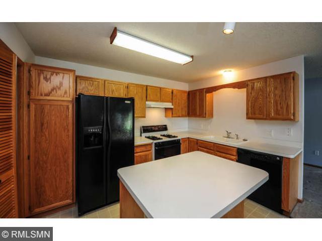 1982 Ruby Ct N, Saint Paul, MN 55122 photo 9