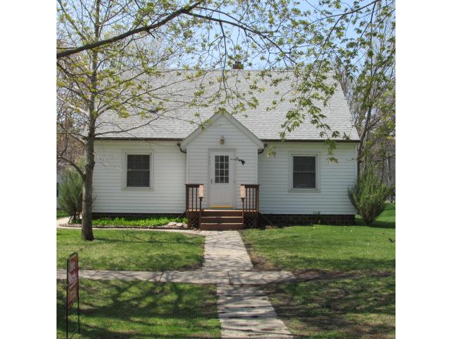 220 3rd St E, Hector, MN 55342 photo 1