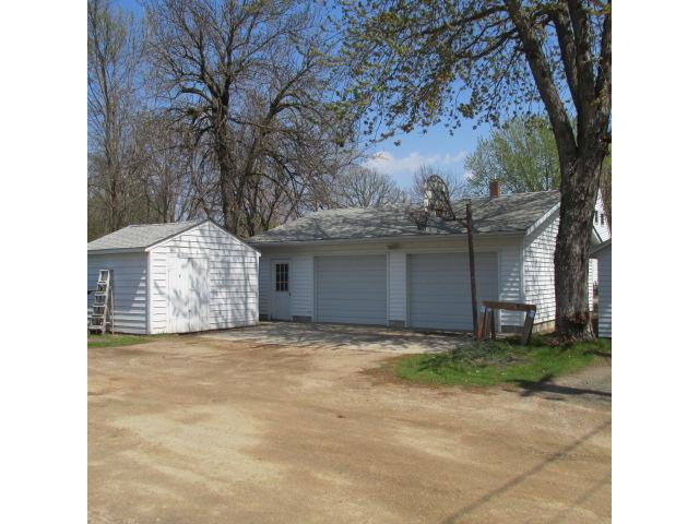 220 3rd St E, Hector, MN 55342 photo 4