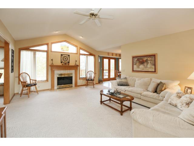 11352 Rosemill Ln, Champlin, MN 55316 photo 3