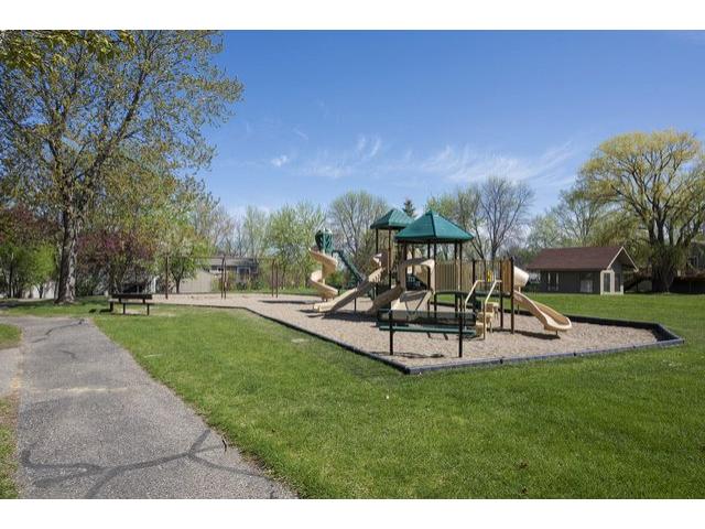 2242 Kessler Ct, Chaska, MN 55318 photo 12