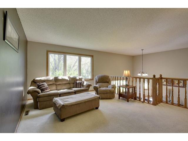 2242 Kessler Ct, Chaska, MN 55318 photo 6