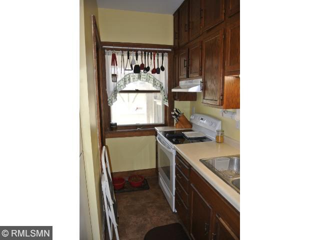564 E 7th St, Red Wing, MN 55066 photo 3