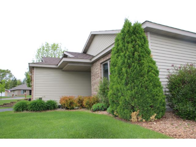 663 Jenisa Dr, Saint Cloud, MN 56301 photo 2