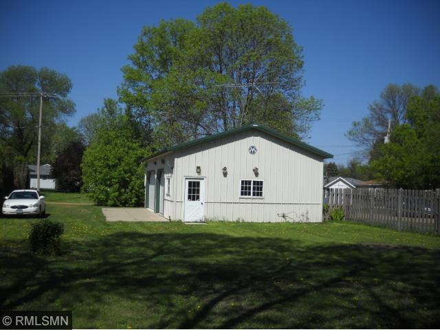 610 5th St NE, Montgomery, MN 56069 photo 9