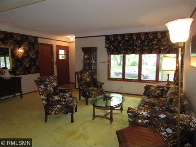 2143 4th St E, Saint Paul, MN 55119 photo 3