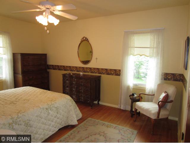 2143 4th St E, Saint Paul, MN 55119 photo 7