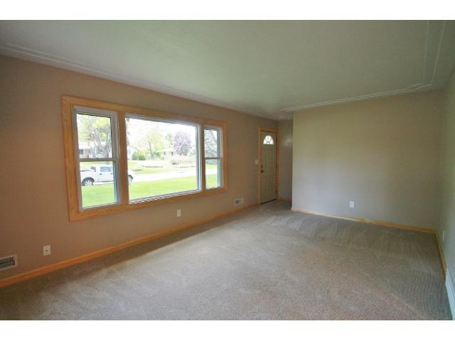 913 Pleasant Ave N, Champlin, MN 55316 photo 3