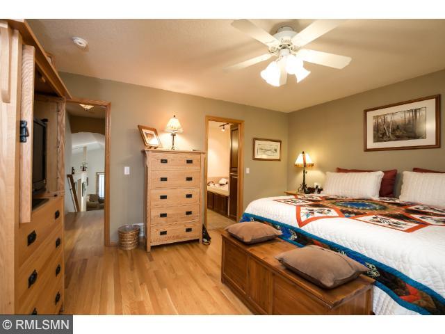 718 Summer Ln, Eagan, MN 55123 photo 8
