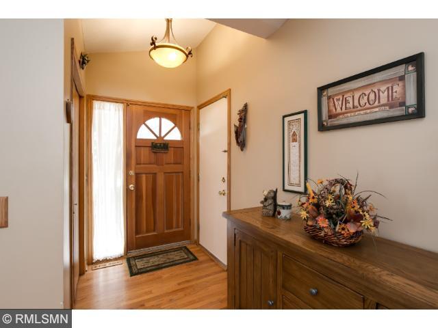 718 Summer Ln, Eagan, MN 55123 photo 3