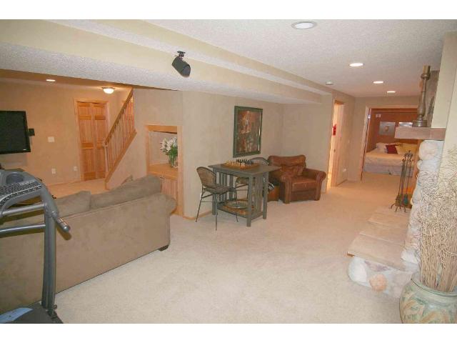 2746 Simons Dr, Chaska, MN 55318 photo 18