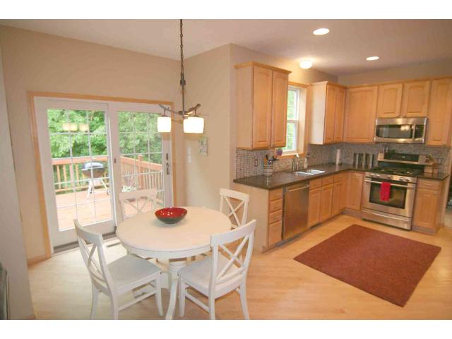 2746 Simons Dr, Chaska, MN 55318 photo 4
