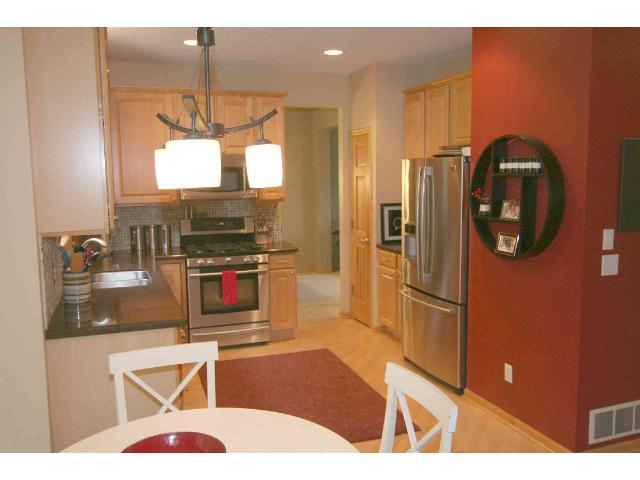 2746 Simons Dr, Chaska, MN 55318 photo 5