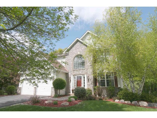 2746 Simons Dr, Chaska, MN 55318 photo 1