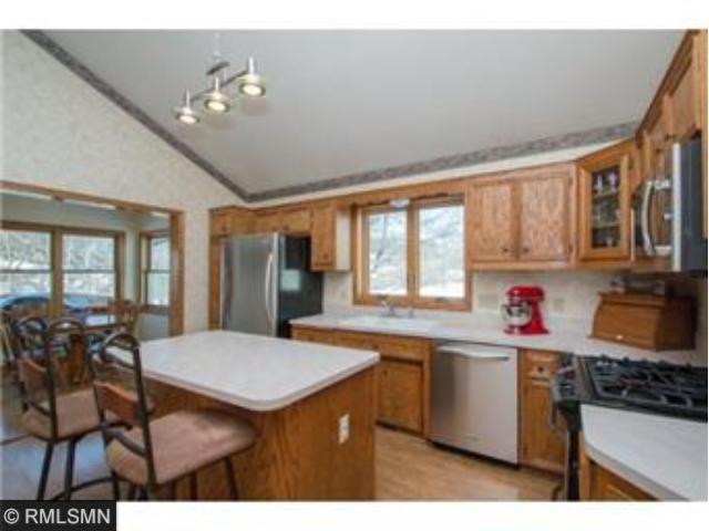 709 Summer Ln, Eagan, MN 55123 photo 2