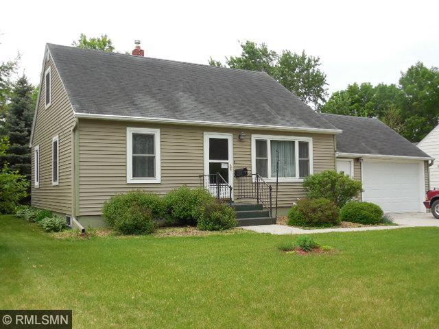 612 3rd St E, Litchfield, MN 55355 photo 1