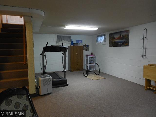 612 3rd St E, Litchfield, MN 55355 photo 17