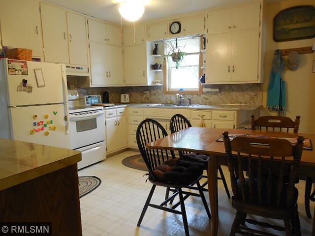612 3rd St E, Litchfield, MN 55355 photo 5