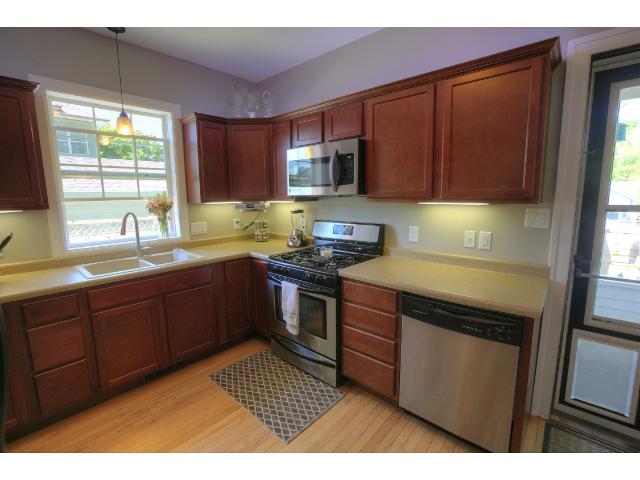 112 E 7th St, Red Wing, MN 55066 photo 9