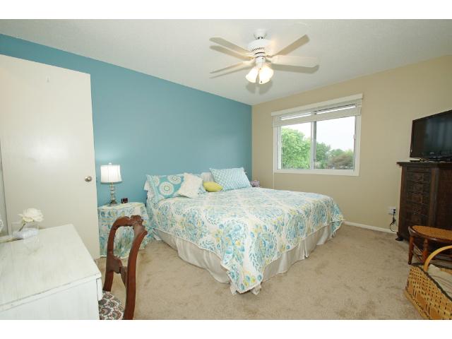 8405 S Pond Trl, Champlin, MN 55316 photo 10
