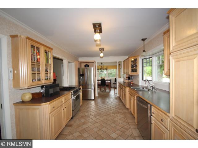 826 Riverside Dr SE, Saint Cloud, MN 56304 photo 2