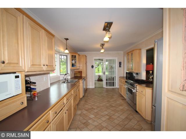826 Riverside Dr SE, Saint Cloud, MN 56304 photo 3