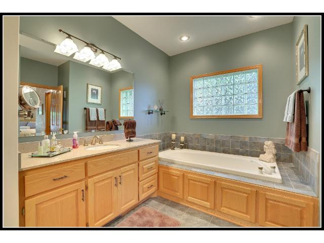 11270 Hidden Oaks Ct N, Champlin, MN 55316 photo 15