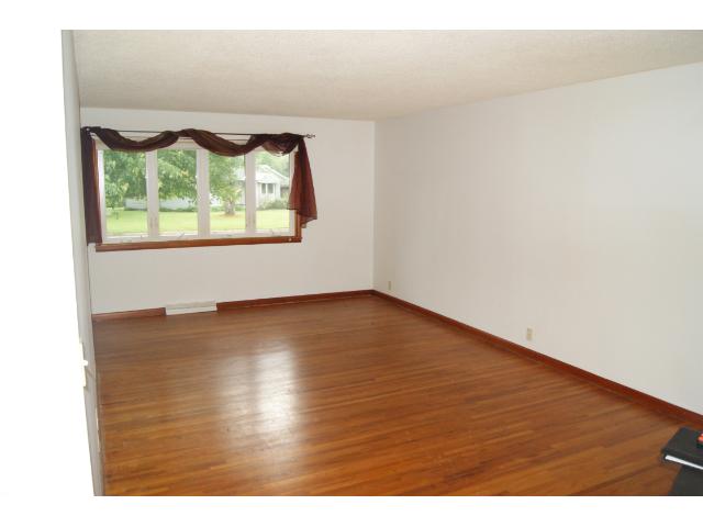 1043 Mitchell Dr, Faribault, MN 55021 photo 3