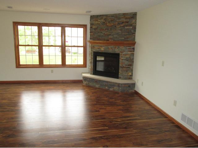1147 Parkwood Loop, Saint Cloud, MN 56303 photo 2