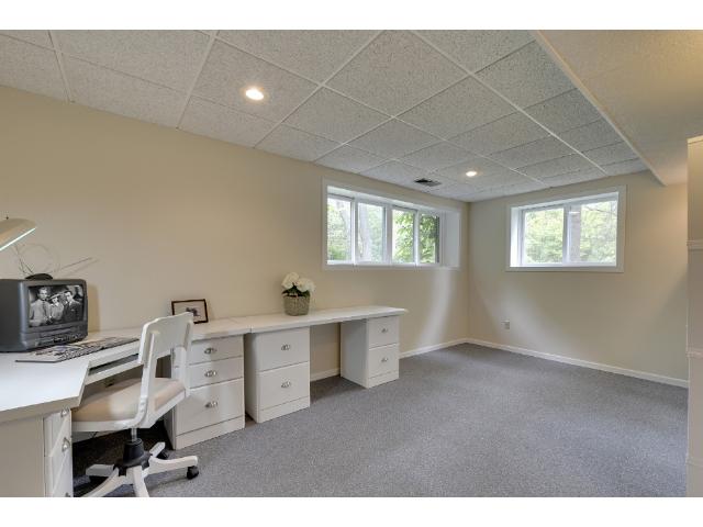 1825 Gladview Ln, Maple Plain, MN 55359 photo 12
