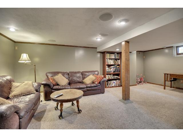 2215 E 24th St, Minneapolis, MN 55404 photo 14