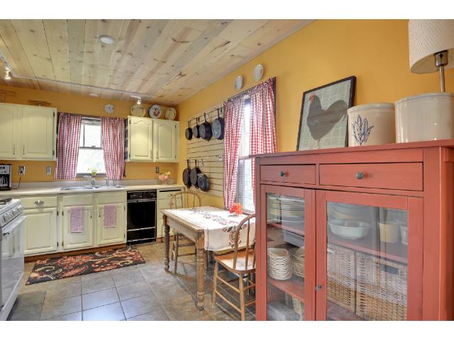 2215 E 24th St, Minneapolis, MN 55404 photo 4