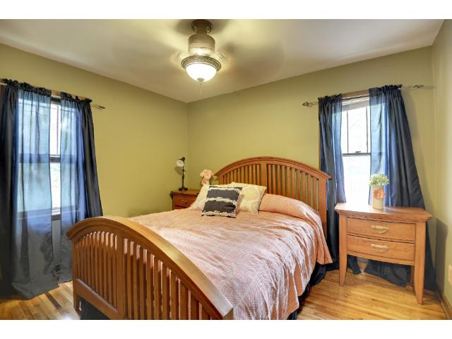2215 E 24th St, Minneapolis, MN 55404 photo 9