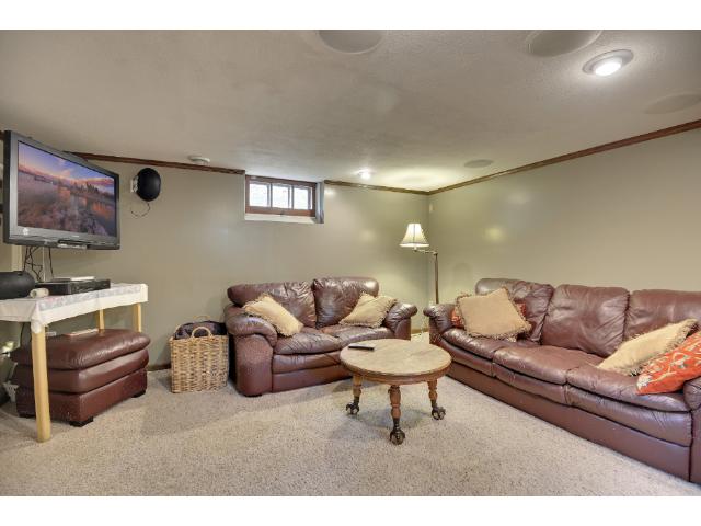 2215 E 24th St, Minneapolis, MN 55404 photo 13