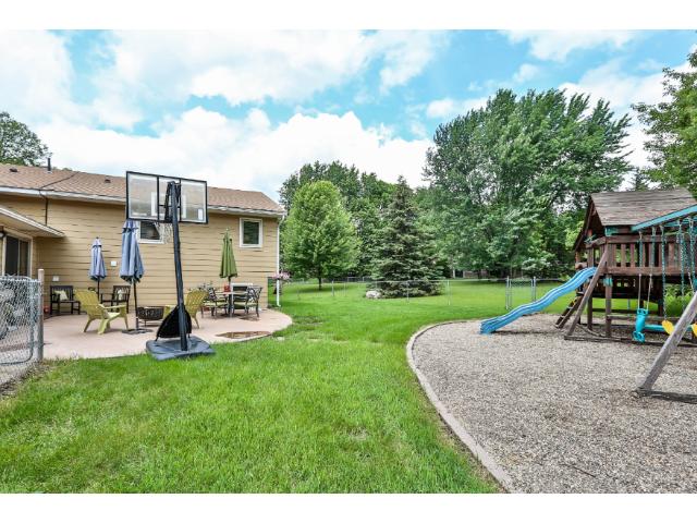 7616 W 101st St, Bloomington, MN 55438 photo 18