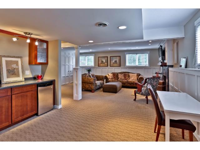 7616 W 101st St, Bloomington, MN 55438 photo 13