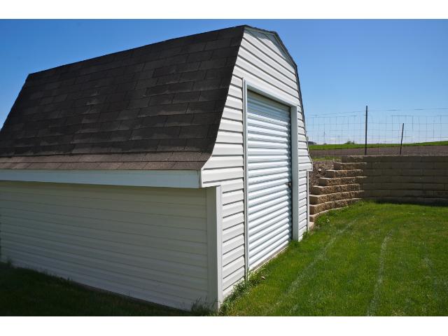 1114 Bison Xing, Buffalo, MN 55313 photo 2