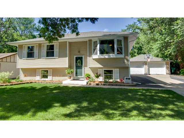 237 Stardust Blvd, Circle Pines, MN 55014 photo 1