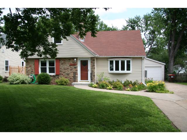 1744 Pascal St, Saint Paul, MN 55113 photo 1