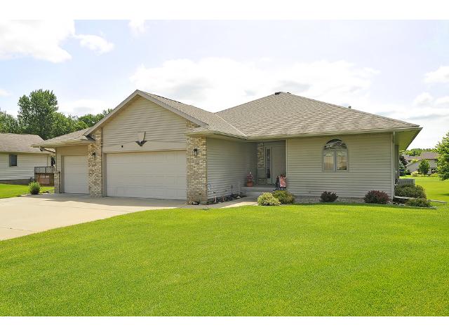 1805 Eagle Ct, Faribault, MN 55021 photo 1