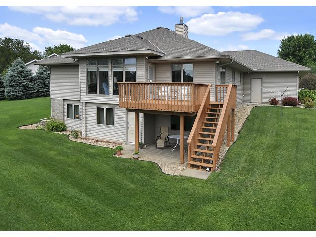 1805 Eagle Ct, Faribault, MN 55021 photo 2