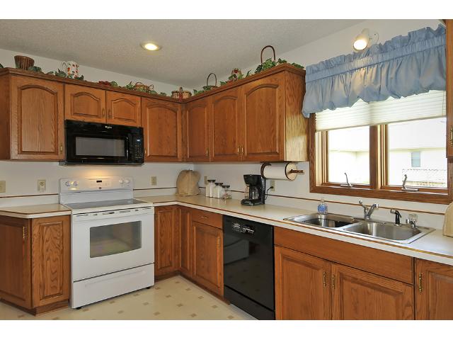 1805 Eagle Ct, Faribault, MN 55021 photo 9