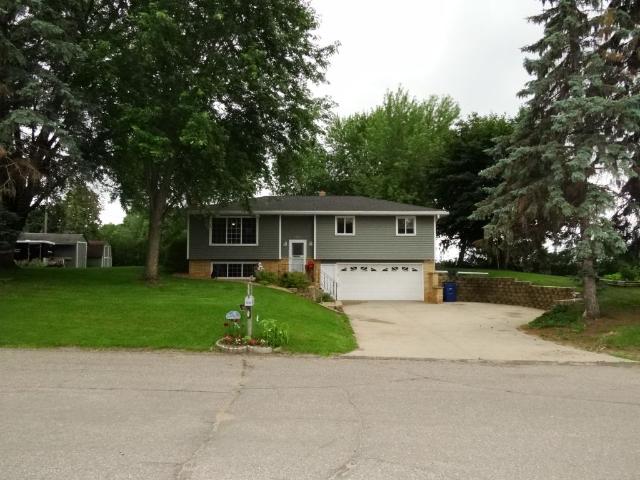 1251 25th St SE, Saint Cloud, MN 56304 photo 2