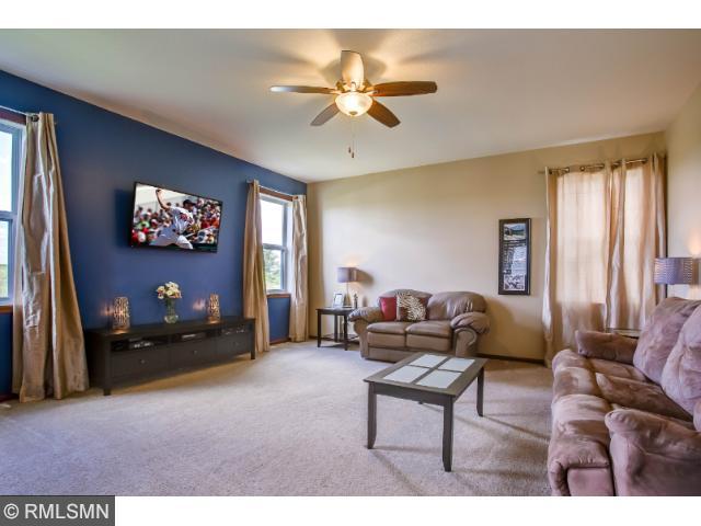 1706 Basswood Ct, Carver, MN 55315 photo 10