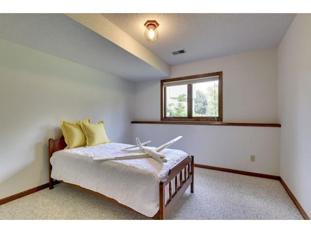 3882 Canter Glen Ln, Eagan, MN 55123 photo 15