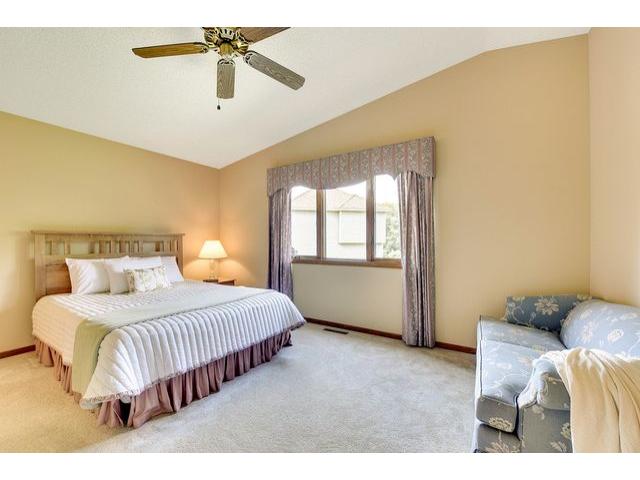 3882 Canter Glen Ln, Eagan, MN 55123 photo 6