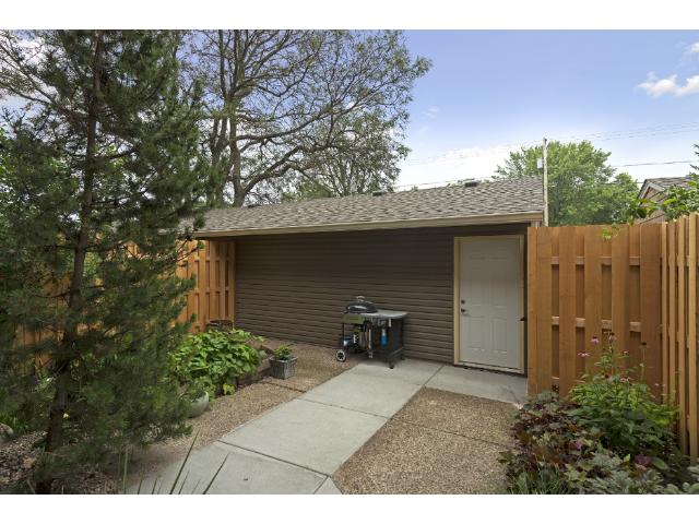 1865 County Road E, Saint Paul, MN 55110 photo 4