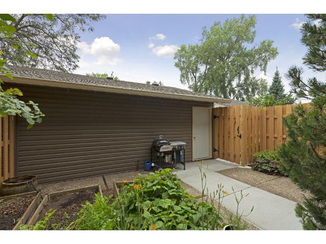 1865 County Road E, Saint Paul, MN 55110 photo 3