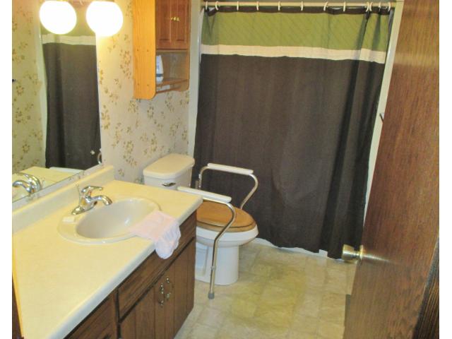 1616 10th St E, Glencoe, MN 55336 photo 7