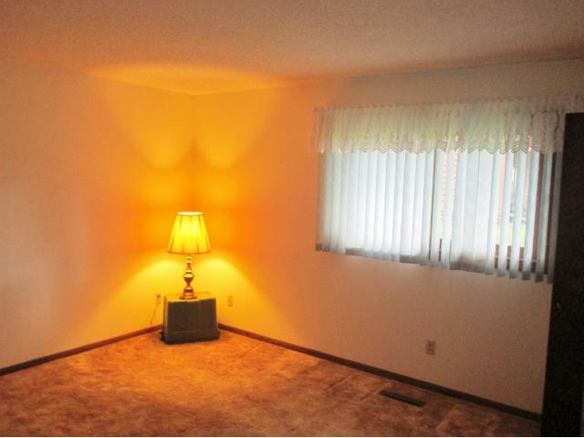 1616 10th St E, Glencoe, MN 55336 photo 8
